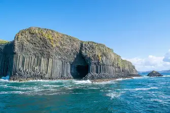 The acoustic effects of the basalt columns that line Fingal's Cave inspired Felix Mendelssohn to write The Hebrides Overture in 1829