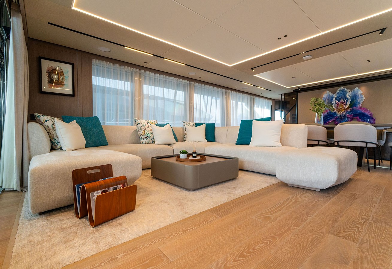 FAMILY SPIRIT yacht