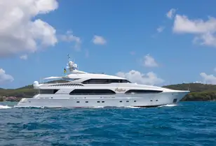 200 ft super yachts