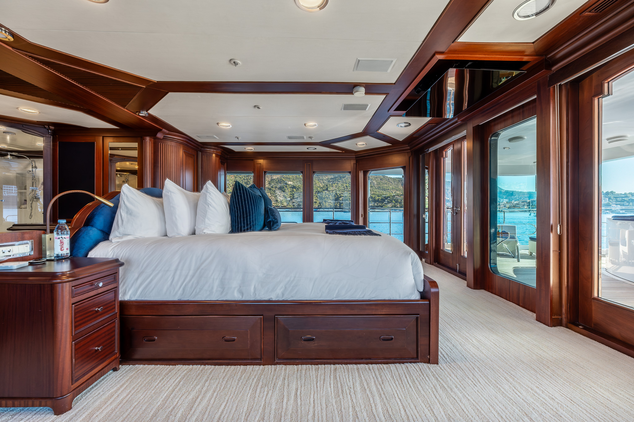 KAJAK yacht