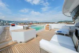 The foredeck jacuzzi, to which the owner also has private access from their suite