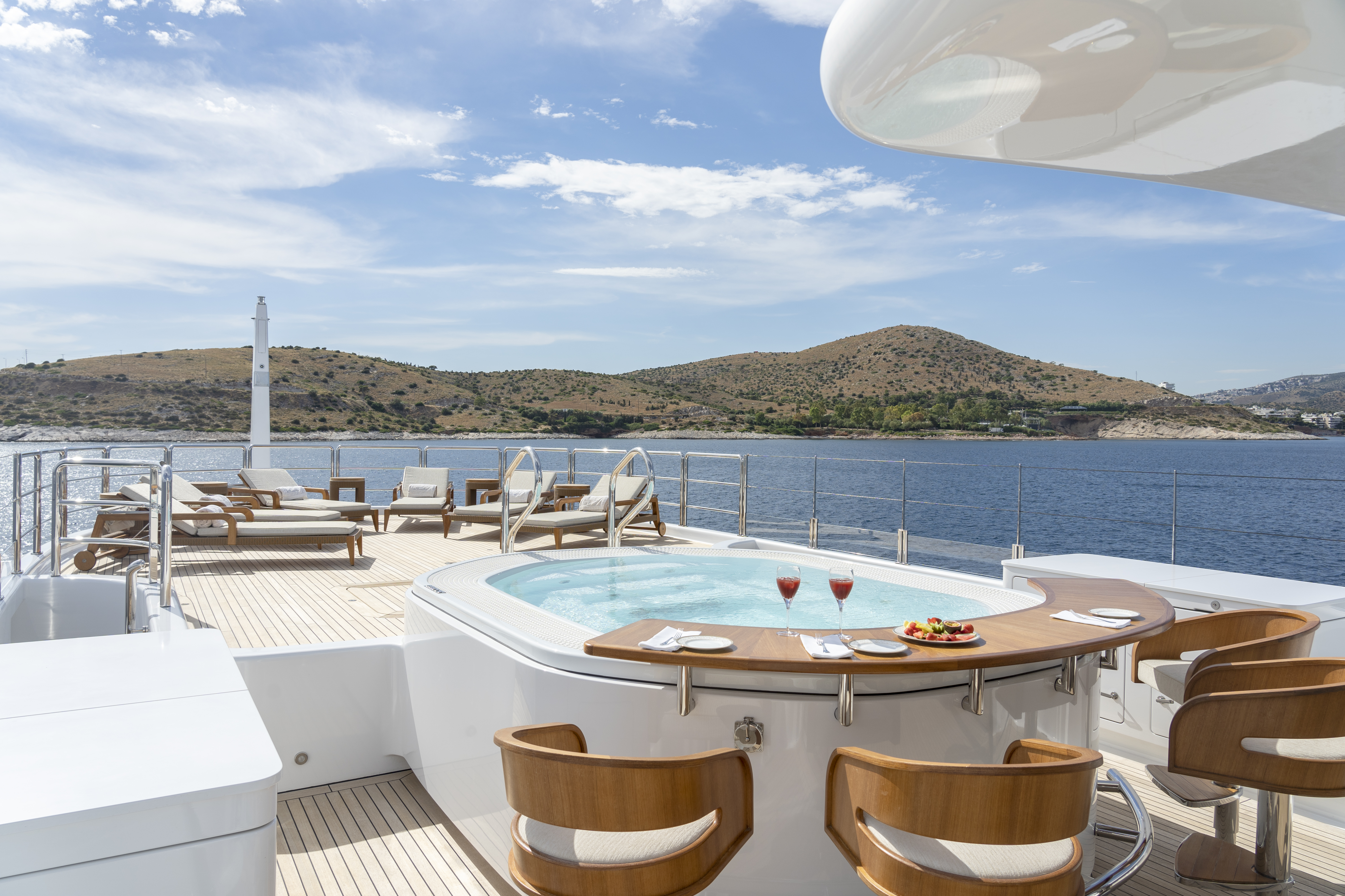LA FAMILIA Amels yacht