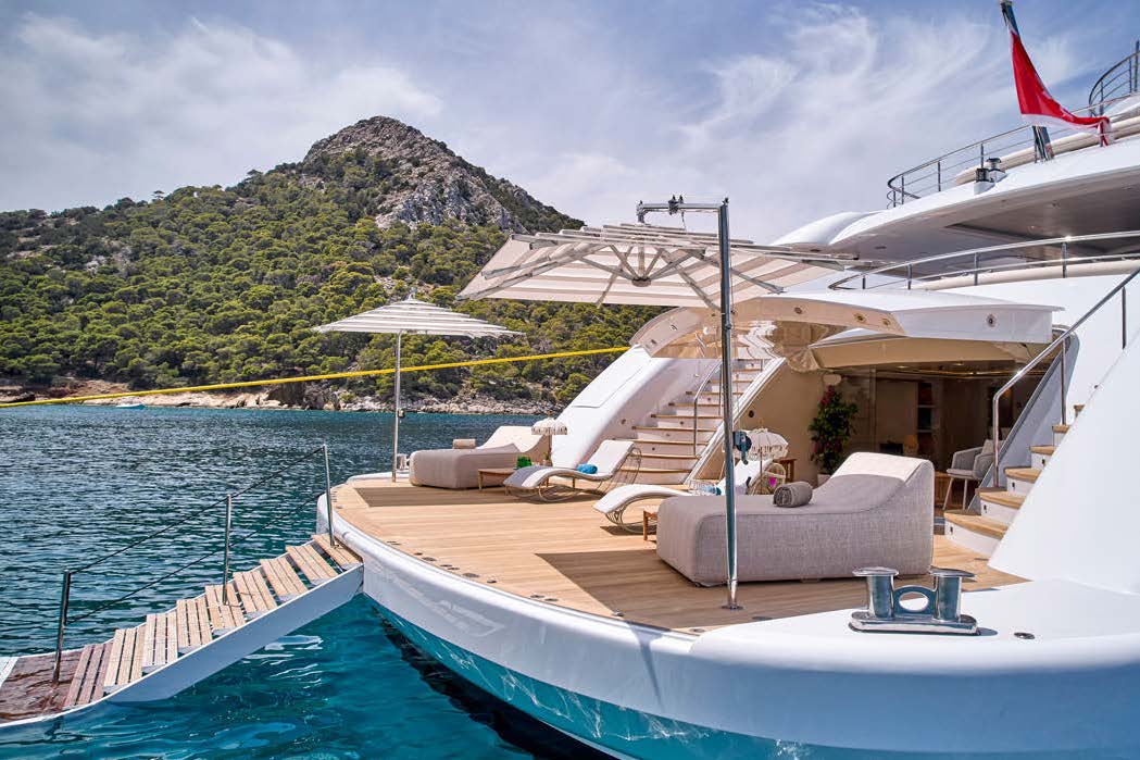 O'PTASIA yacht beach club