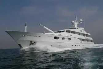 She has a top speed of 18 knots and cruises at 14 knots