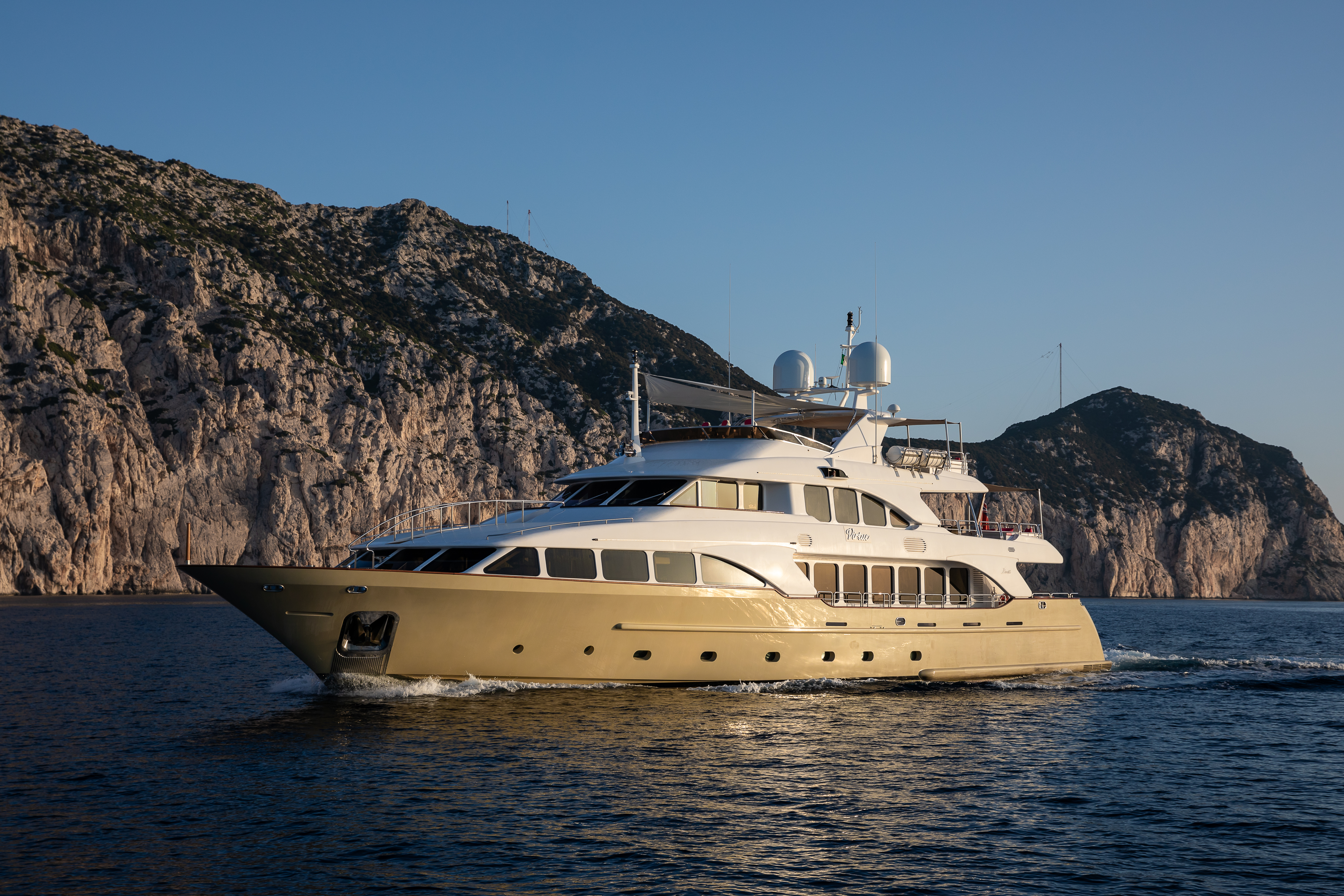 VIRTUE yacht