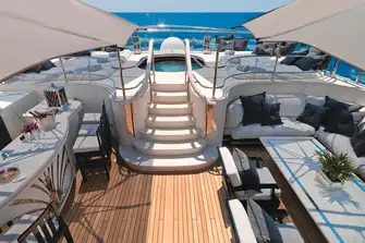 64.5m (211.6ft), 12 guests in 7 cabins, rates from USD 425,000
