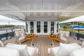 Large versatile space on the main deck aft