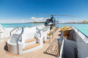 Helipads present the ideal option for a dancefloor and a huge jacuzzi to cool your feet afterwards