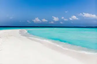 This beautiful stretch of virgin sand that emerges at low tide is also known as the mile-long sandbar