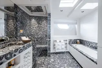 Orbicular marble en suites