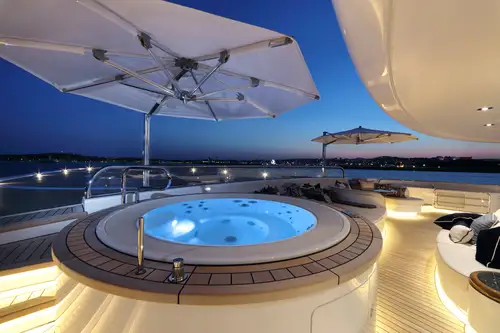 Owner's deck forward jacuzzi