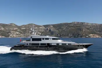 33 meter yacht