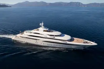 yacht 30m a vendre
