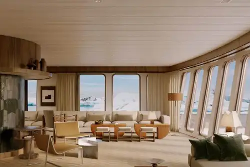 Foredeck lounge