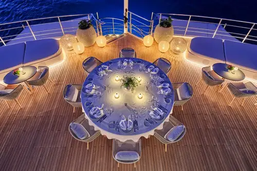 Bridge deck aft dining area