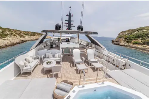 Sun deck jacuzzi