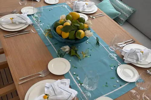 Flybridge - dining set-up