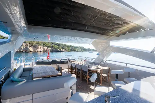 Flybridge