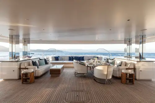Main deck aft