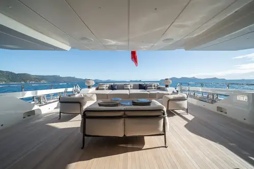 Main deck aft